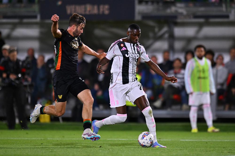 布达佩斯Major：什么情况？猎鹰10-13爆冷不敌B8